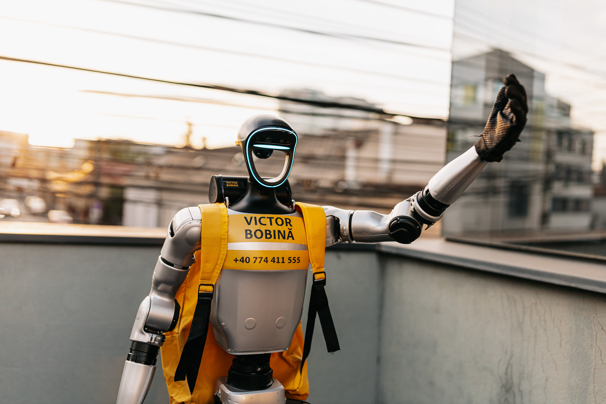 Victor Bobină, robot umanoid din România